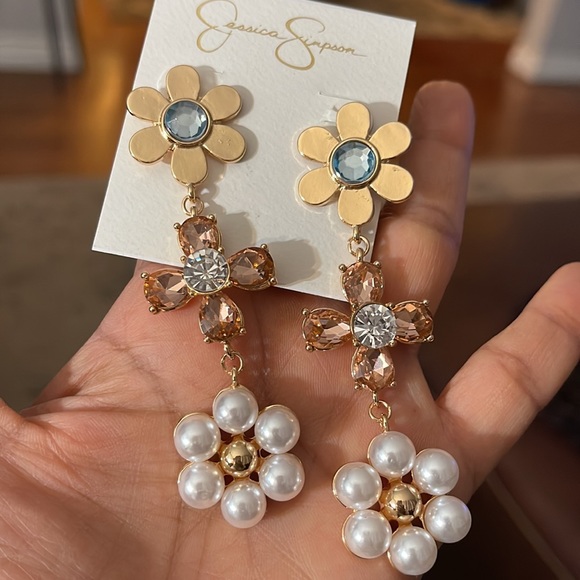 OS Gold embellished Jessica Simpson dangle earrings. - Picture 4 of 4